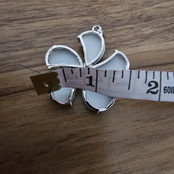 NATURAL Multi-color Abalone Shell Flower Shaped Pendant With Rhinestone - Picture 7 of 7